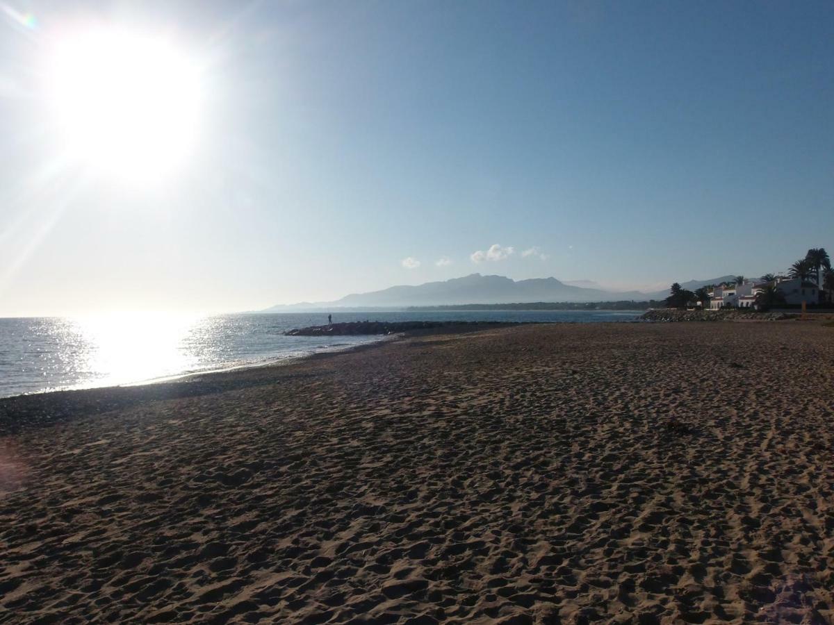 Cozzy Flat In A Quiet And Nice Area / Acogedor Apartamento En Zona Tranquila Y Agradable Cambrils Esterno foto