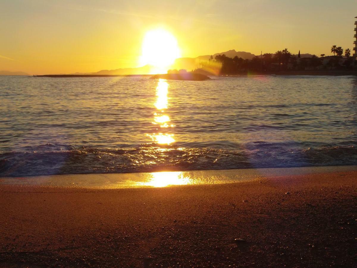 Cozzy Flat In A Quiet And Nice Area / Acogedor Apartamento En Zona Tranquila Y Agradable Cambrils Esterno foto